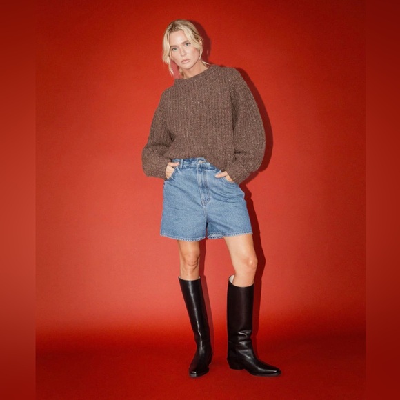 James Street Co NWT 29 JS Relaxed Denim Short Mid Wash - Picture 3 of 12